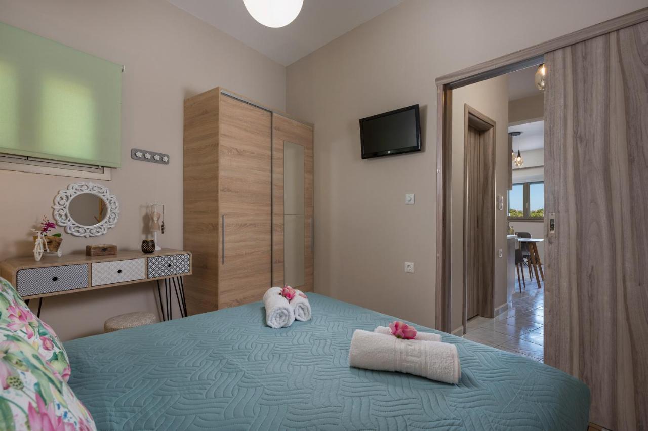 Floral Beach Apt With Lux Extras & Special Treats كوليمفاري المظهر الخارجي الصورة